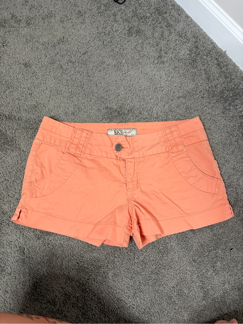 Y2K vintage BKE coral shorts low raise Mollie size 30